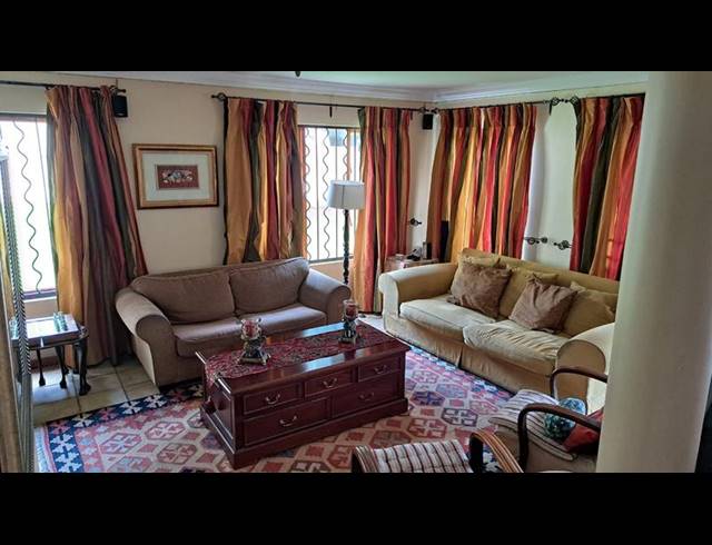 3 BEDROOM HOUSE FOR SALE IN KENSINGTON